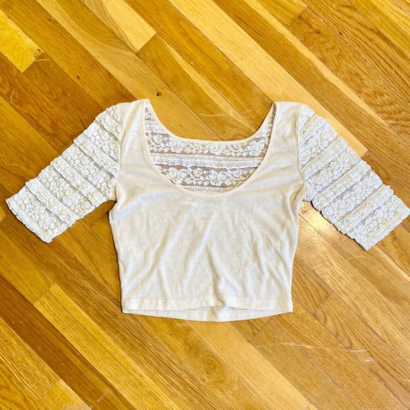 Urban Outfitter’s Kimchi Blue Lace Crop Top - Picture 5 of 11
